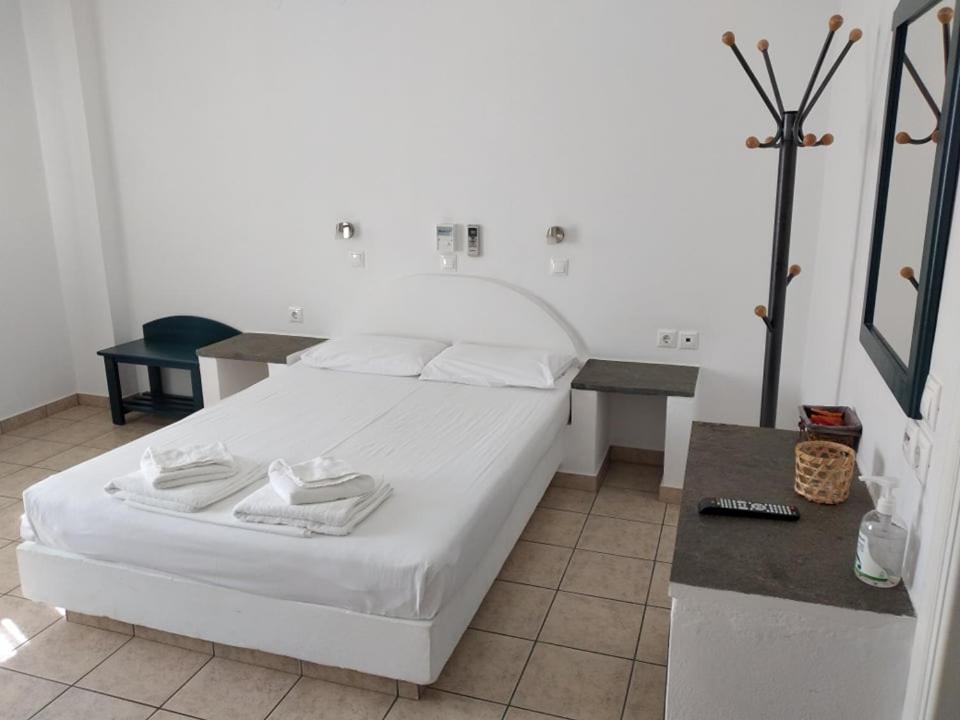 Studios Margarita Platis Gialos  Екстериор снимка